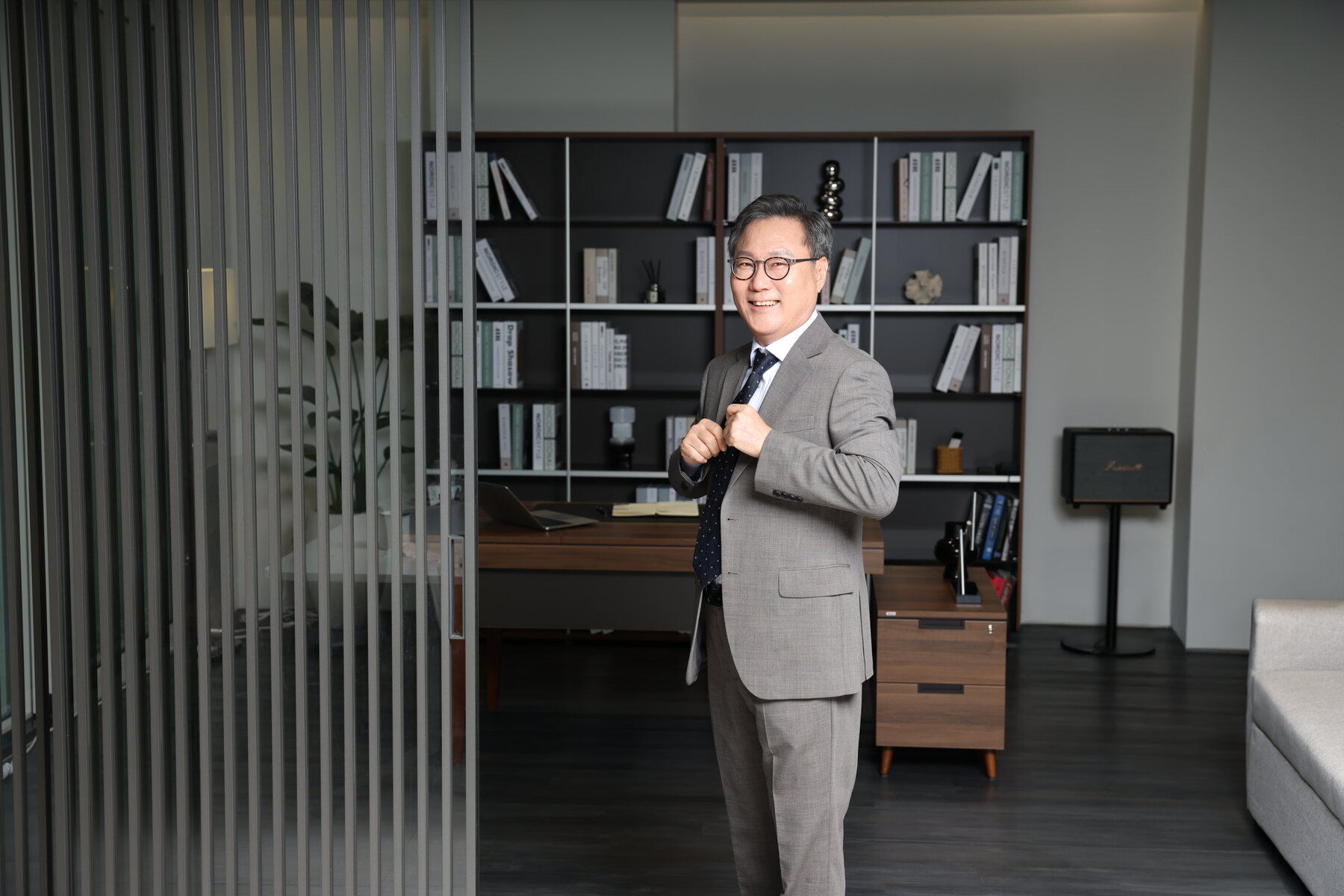 비즈니스 화보사진 클래식 컨셉 예시