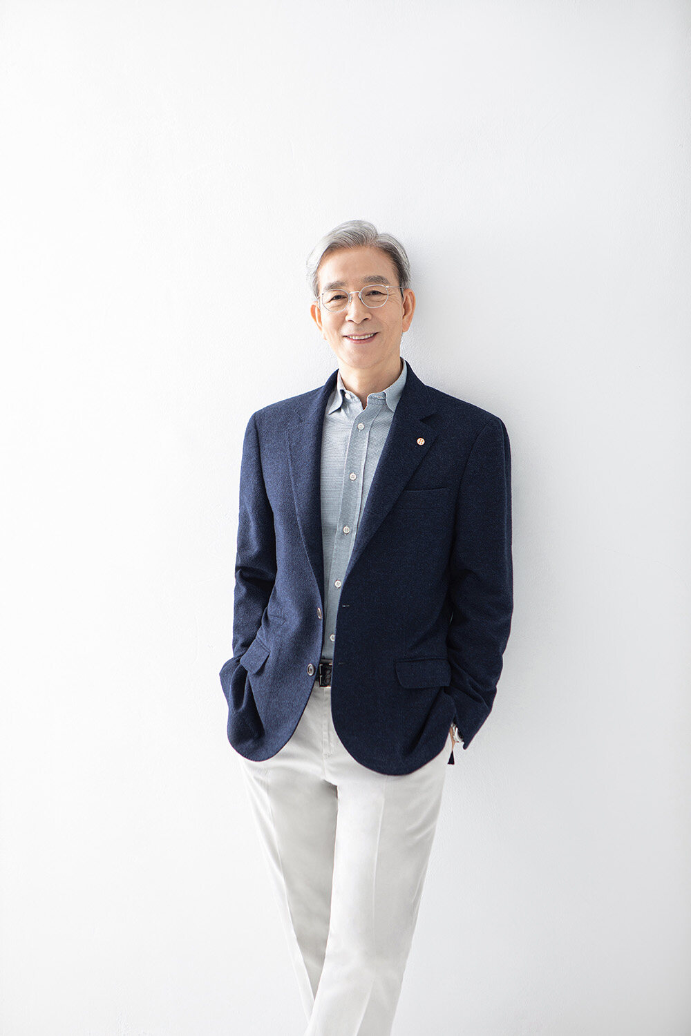 화이트 배경 프로필 예시